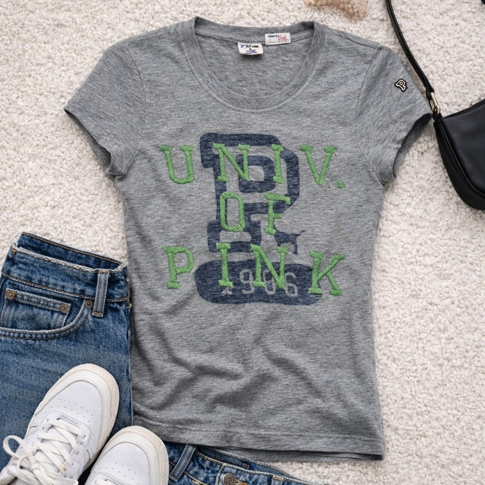 Victoria’s Secret PINK Gray Logo Tee Y2K Graphic T-Shirt Size S